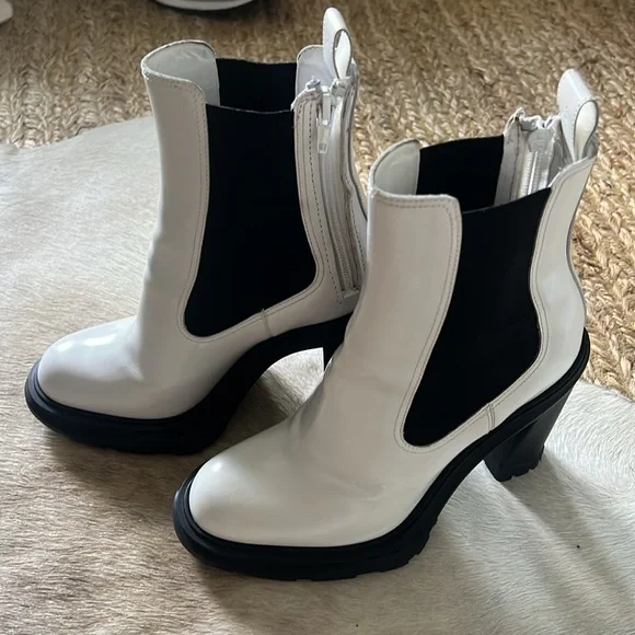 Alexander McQueen Two Tone leather chelsea boots - Picture 8 of 13